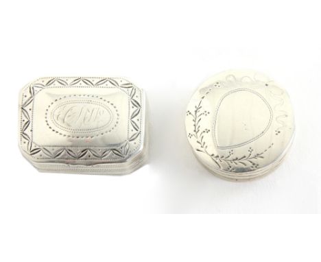 George III silver vinaigrette with bright cut decoration, by Cocks &amp; Bettridge, Birmingham, 1803, and a circular snuff bo