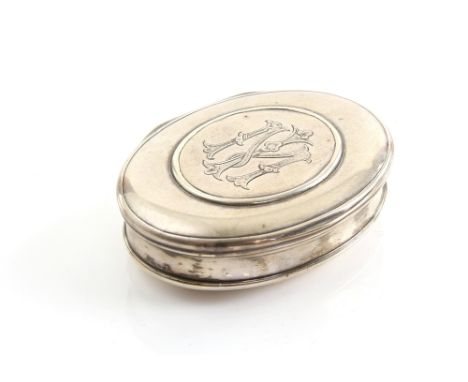 Dutch white metal oval snuff box with gilt interior, no marks, 2.7oz, 84g,.    
