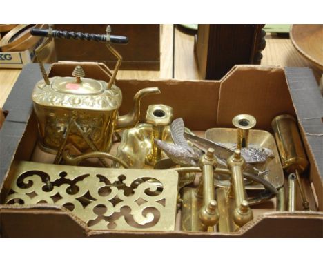 Assorted metal wares to include pair brass andirons, spirit kettle, trivet, etc