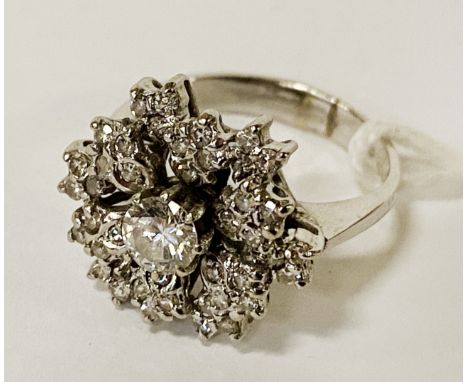 18CT WHITE GOLD DIAMOND CLUSTER RING - SIZE K - 5 GRAMS APPROX