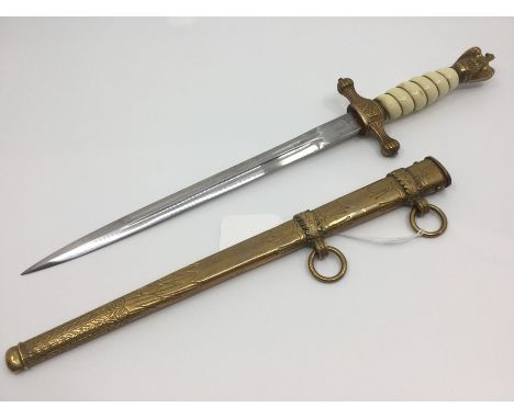 WW2 Third Reich Kriegsmarine Offiziersdolch. German Navy Officers dagger. 25cm double edged, fullered plain blade, maker mark