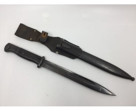 WW2 Third Reich Seitengewehr 98 Mauser K98 Bayonet with 25cm long fullered single edged blade. Original blued finish througho