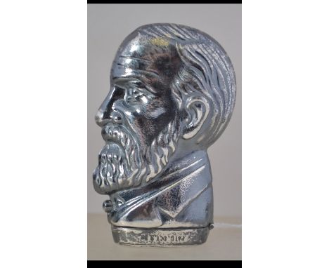 A silver plated vesta case in the form of Christopher Columbus havin push button hinged base. Total weight 32.2g / Size 7cms