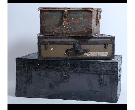 A stack of 3 vintage trunks to include a military canvas demob example. toolbox chest together with another. Measures: 36cms 