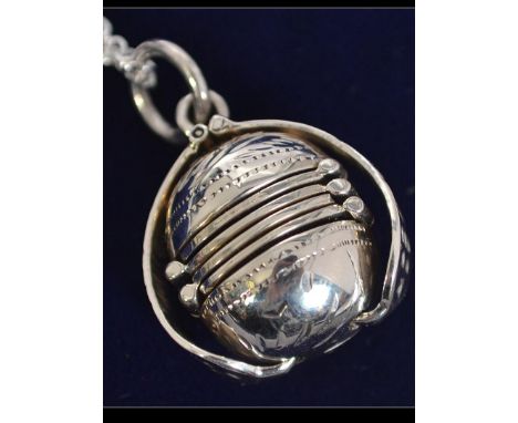 An unusual 20th century articulated silver ball locked on silver chain. Chain 48cms long / weight 10.2g