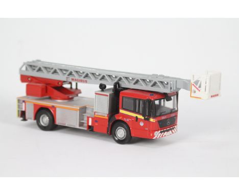 Fire Brigade Models - A Mercedes Benz Econic Magirus Ladder Fire Engine in 1:50 scale in London Fire Brigade livery. It needs