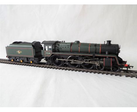 Bachmann - an OO gauge standard class 5MT, 4-6-0 locomotive and tender, op no 73068, BR green livery with late crest, # 32-50