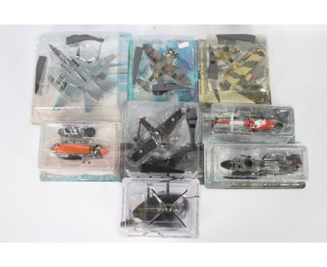 Amercom - 8 x blister-packed die-cast model planes and helicopters and 15 x plus Amercom magazines - Lot includes a 1:72 scal