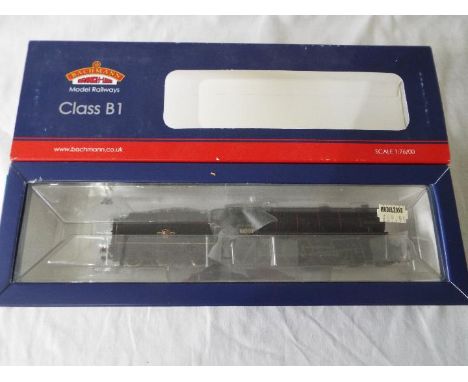 Bachmann - an OO gauge class B1 4-6-0 locomotive and tender, op no 61003 'Gazelle', BR lined black livery with late crest, # 