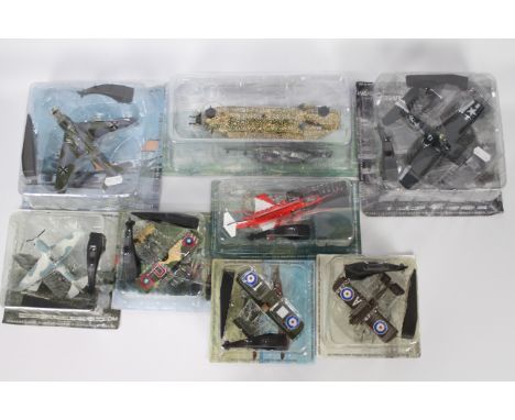 Amercom - 8 x blister-packed die-cast model helicopters and planes and 15 x plus Amercom magazines - Lot includes a 1:72 scal