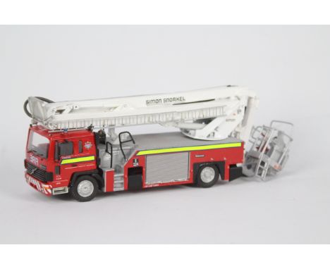 Fire Brigade Models - A built kit model Volvo Saxon FL6/18 Simon SS220 Hydraulic Platform in 1:48 scale in London Fire Brigad