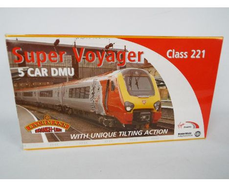 Bachmann - A OO gauge Class 221 Virgin Super Voyager Tilting 5 car DMU # 32-625. The items appear Mint in Mint inner boxes in