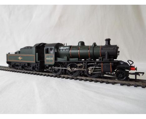 Bachmann - an OO gauge Ivatt class 2, 2-6-0 locomotive and tender, op no 46520, BR green lined livery with late crest, # 32-8