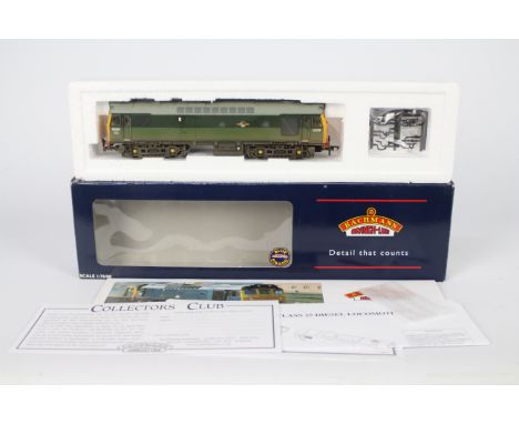 Bachmann - A boxed Class 25/3 Diesel loco in BR two tone green weathered finish, operating number D5269. 32-403. The model ap