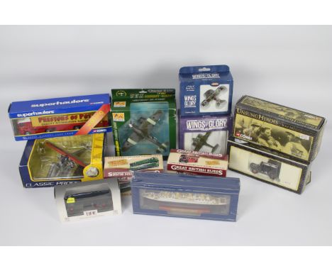 Corgi - EFE - A collection of diecast model motor vehicles to include Corgi Superhaulers, EFE 00 scale Charringtons truck, WW