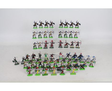 Britains - Deetail - A group of 70 Foot Knights, some made in England, some made in China. They all show light signs of age a