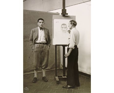 Sander, August (1876 Herdorf - 1964 Köln),&lt;br&gt;"Der Maler Heinrich Hoerle porträtiert den Boxer Hein Domgörgen, Köln", F