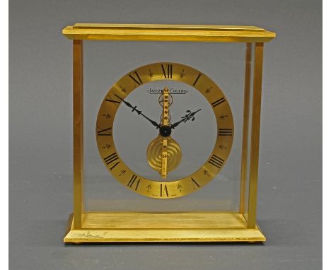 Tischuhr, Jaeger-LeCoultre, 1960er Jahre, Ref. 508, Messing, Glas, Zifferring, schwarze Zeiger, Stabwerk, Handaufzug, 17 cm h