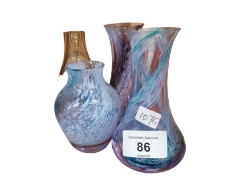4 CAITHNESS GLASS VASES 