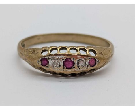 A Vintage 9ct Gold Five Stone Ring, of boat form, to tapered scrolling band (misshapen) (1.6grams).