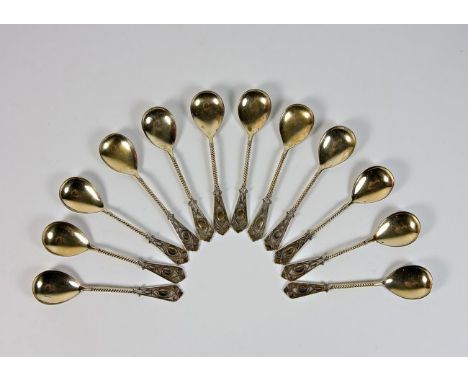 Art Nouveau Gilt Silver 12 Teaspoons Boxed Set, France, Ca 1890.Made in a Russian style, twisted spiral shaft handles.Bowls a