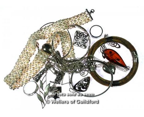 *Selection of mostly silver jewellery, gross weight 225 grams (Lot subject to VAT)
