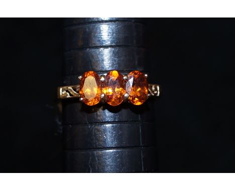 9ct Gold hessonite ring set with garnet with coa Size N