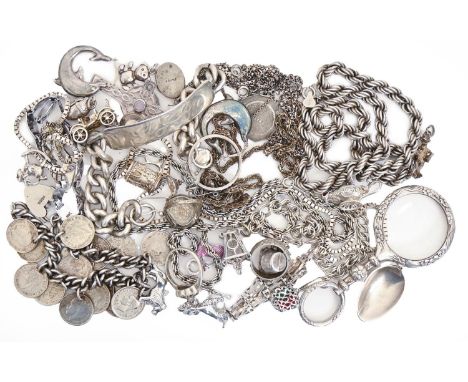 Miscellaneous silver jewellery, to include a quizzing glass, approximately 9ozs  Mostly in good condition