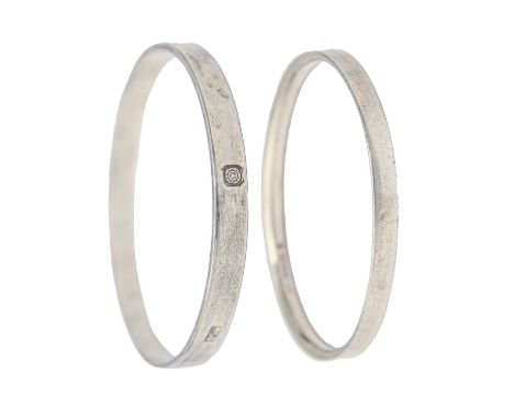 Two contemporary silver bangles, 56 and 68mm (internal), both London, one by David Scott Walker, 1998, the other maker JDH, 2