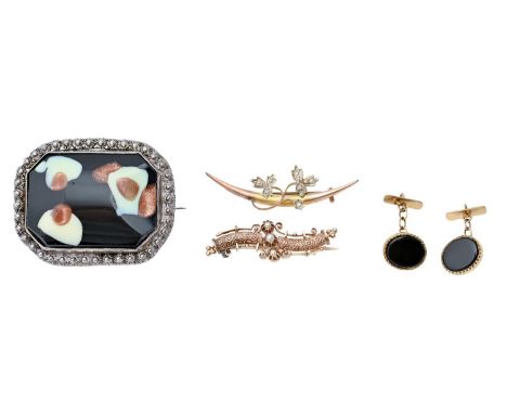 A pair of black onyx cufflinks, in 9ct gold, 13mm, Birmingham 1993, a split pearl and 9ct gold crescent brooch, Chester 1906 