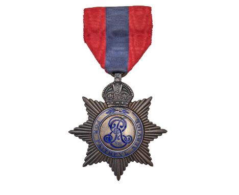Imperial Service Order EVII, cased  Enamel slightly chipped on leaves, case scuffed