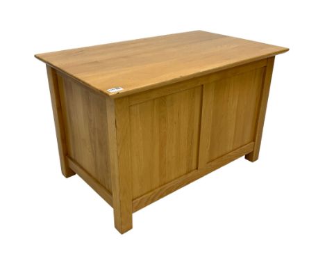 Light oak blanket chest, hinged top over panelled front and sidesDimensions: Height:&nbsp;50cm&nbsp; Length/Width:&nbsp;80cm&