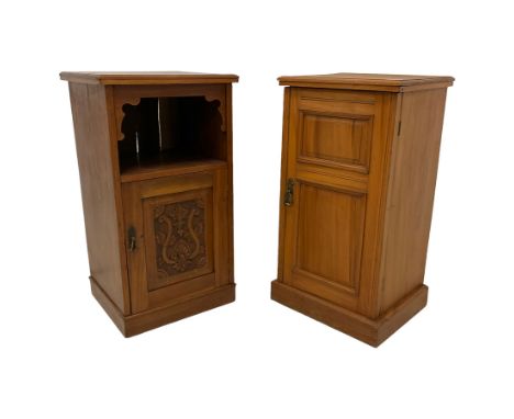 Edwardian walnut bedside cabinet, single recessed shelf over cupboard with anthemion and foliate carved panel (W42cm D39cm H7