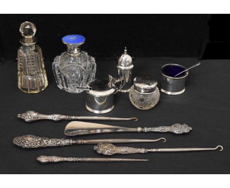 Quantity of silver capped dressing requisites, silver handled button hooks, etc, 115g approx weighable silver
