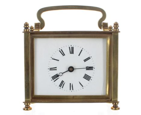 Unusual French carriage clock timepiece with fixed key wind, within a rectangular pillared brass case, 4.5" high (key) 