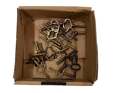 Nineteen carriage clock keys (19) 