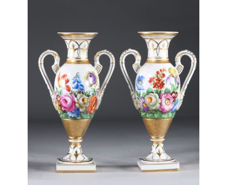 Pair of Paris porcelain vases "flower decoration" 19thSizes: H=260mm L=160mmWeight (K): 1.230kgState: at first glance - good 