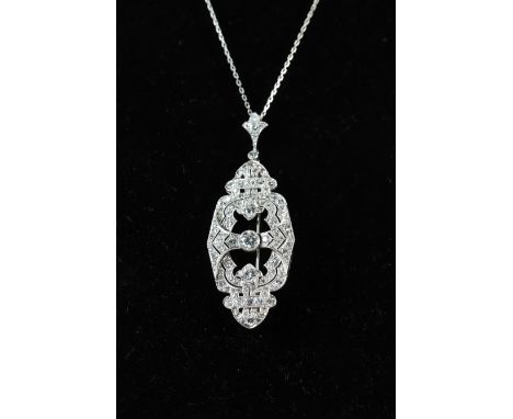 Art Deco pendant brooch in platinum and diamonds + - 2ct circa 1930Sizes: L=65mmWeight (K): 0.015kgState: at first glance - g