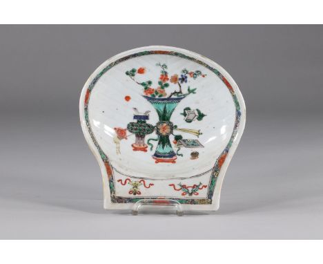 Porcelain bowl famille verte, China Kangxi period (1662-1722)Region: CHINASizes: L=190mm l=190mmWeight (K): 0.350kgState: Aft