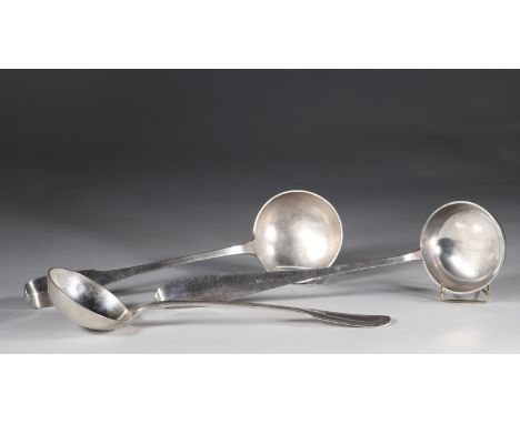 Lot of 3 silver ladles, various hallmarksSizes: L=365mmWeight (K): 0.680kgState: at first glance - good condition - no restor
