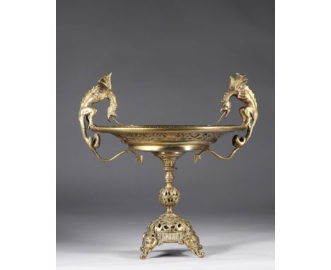 Bronze centerpiece surmounted by two dragons circa 1900Sizes: H=430mm D=400mmWeight (K): 7.9kgState: at first glance - good c