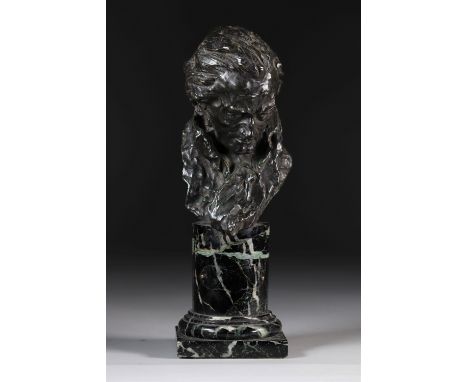 Beethoven bust in bronze signature to identifySizes: H=300mm L=100mmWeight (K): 3.420kgState: After verification - small blow