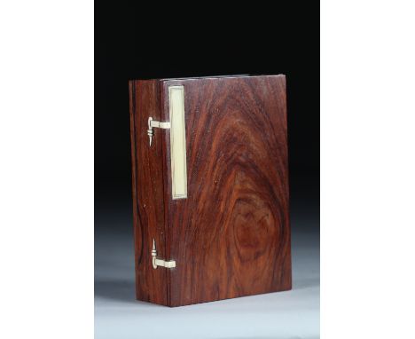 Box, literate box probably in wood from Huanghuali in trompe l'oeil. Nineteenth China.Region: CHINASizes: H=45mm L=170mm l=12