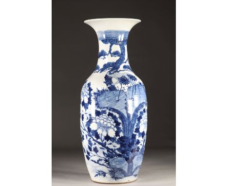 China porcelain vase decorated with cranes 19thRegion: CHINASizes: H=580mm D=240mmWeight (K): 5.6kgState: After checking - sm