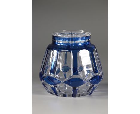 Val saint Lambert art deco vaseSizes: H=170mm D=170mmWeight (K): 1.950kgState: at first glance - good condition - no restorat