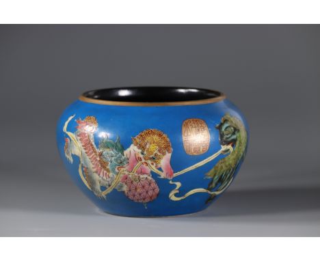 China Qianlong brand porcelain brush rinseRegion: CHINASizes: H=105mm D=170mmWeight (K): 0.777kgState: at first glance - good