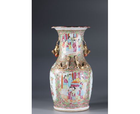 China Canton porcelain vaseRegion: CHINASizes: H=370mm D=190mmWeight (K): 2.840kgState: at first glance - good condition - no