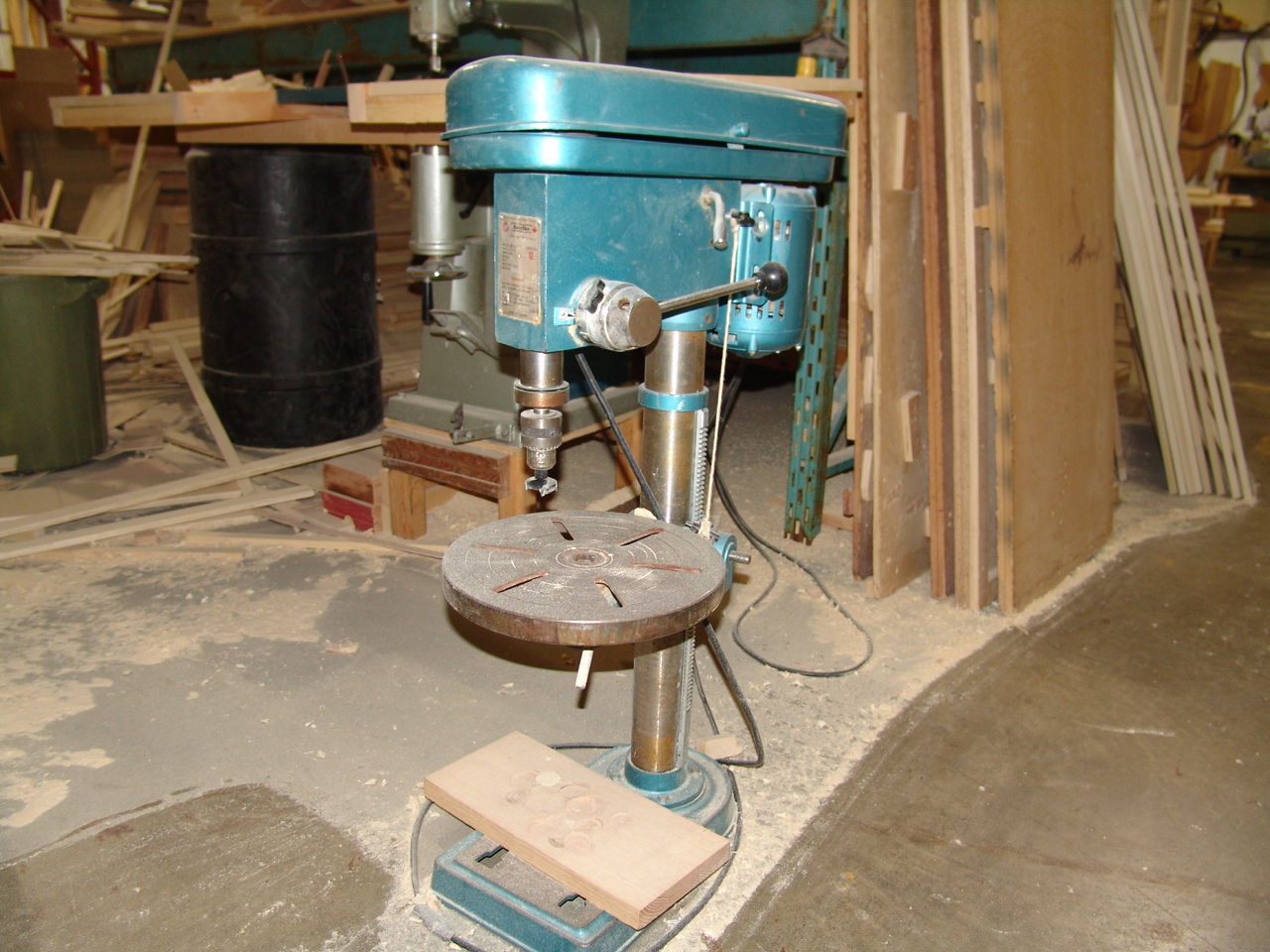 REXON RM409 BENCH DRILL PRESS, 115V