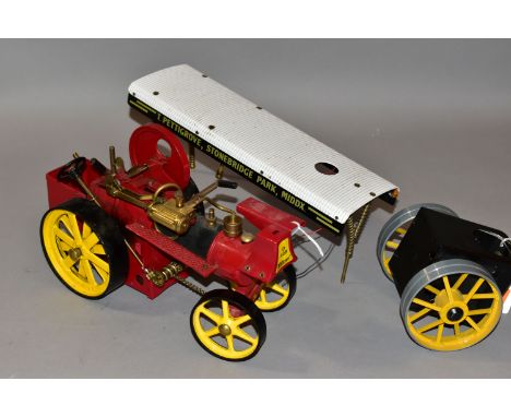 AN UNBOXED WILESCO LIVE STEAM SHOWMANS ENGINE, No.D409, not tested, has been run, missing dynamo, chimney, part of flywheel, 