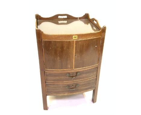 A GEORGE III MAHOGANY BOWFRONT NIGHT COMMODE51cm wide; 77cm high
